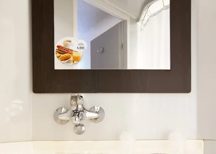 Heco Lyon Sud Hotel *