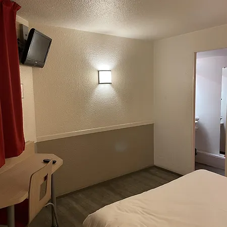 Première Classe Lyon Sud Hotel *