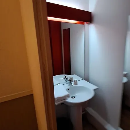 Première Classe Lyon Sud