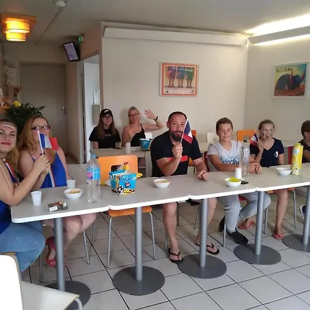 Première Classe Lyon Sud *
